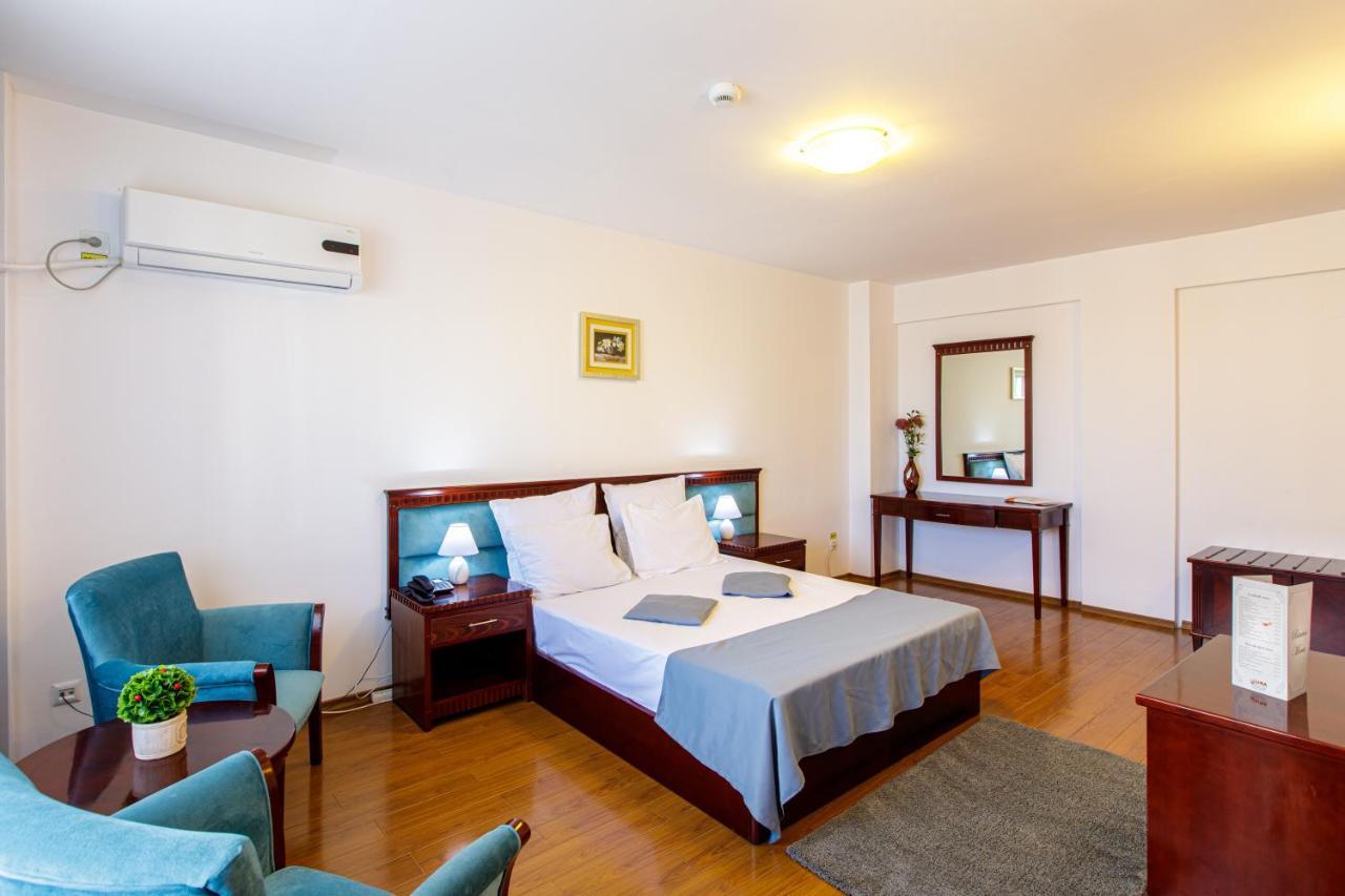 Lira Pacific Aparthotel Constanţa Exterior foto