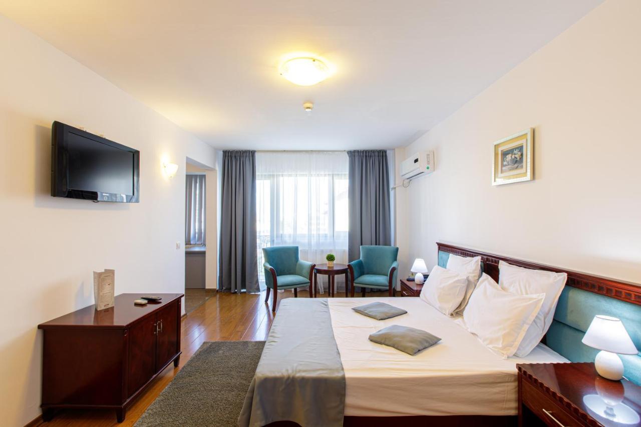 Lira Pacific Aparthotel Constanţa Exterior foto