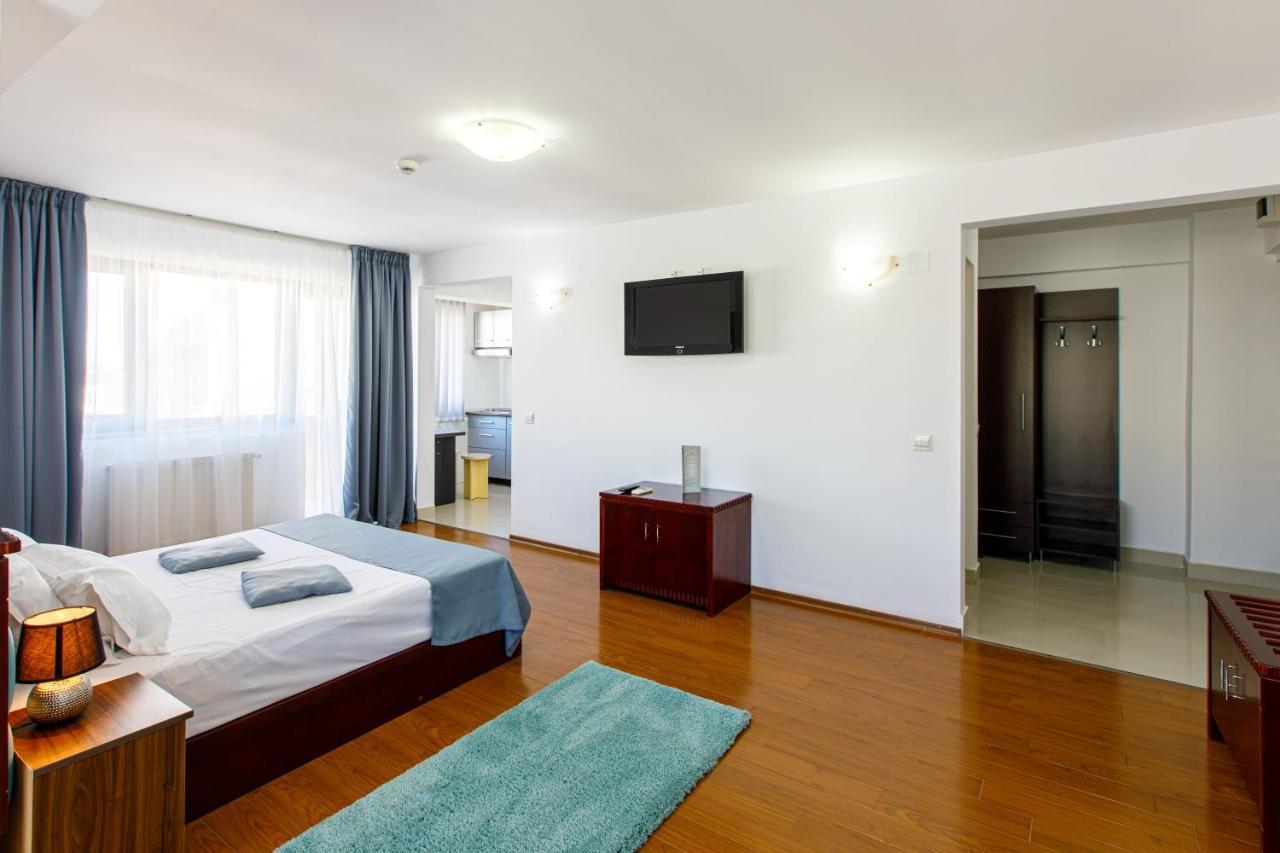 Lira Pacific Aparthotel Constanţa Exterior foto